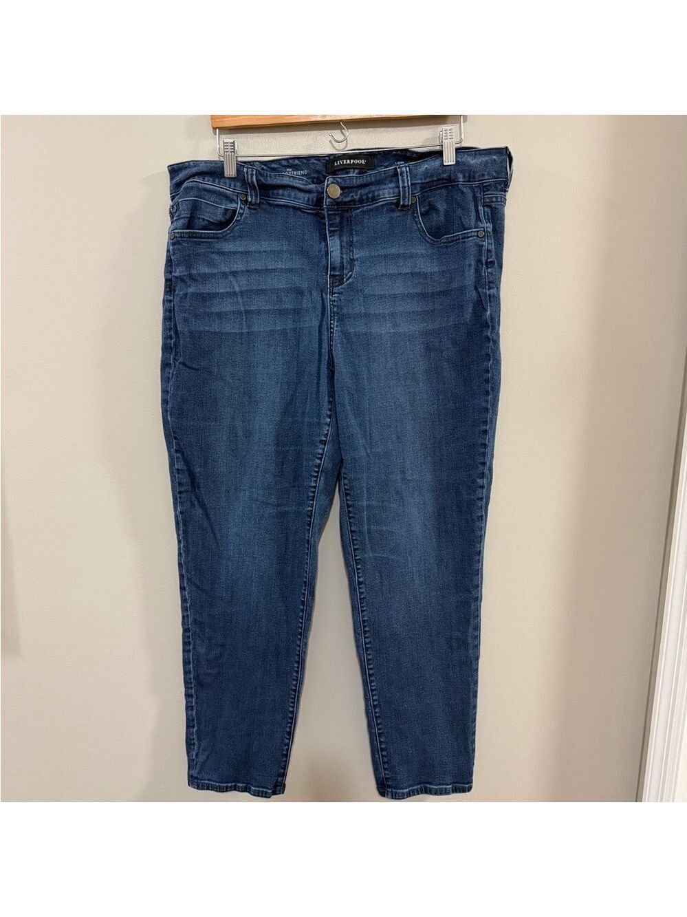 Liverpool Dark Blue The Slim Boyfriend Ankle Jeans. Size 16W